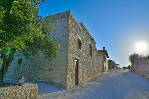 Гостиница Picturesque Traditional Stone House
