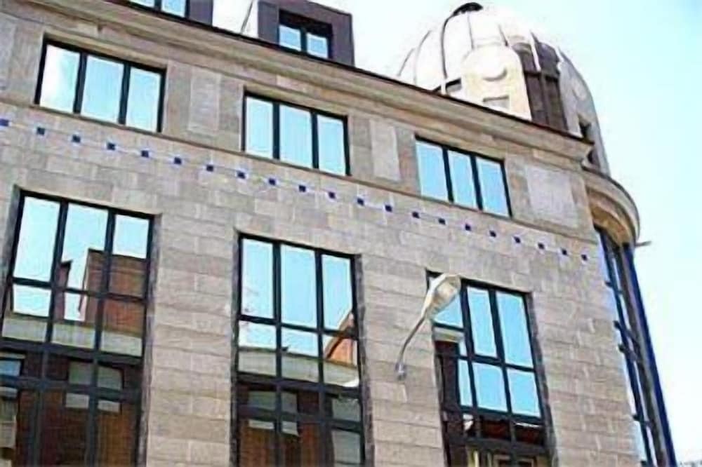 Фото Hotel Mieres del Camino