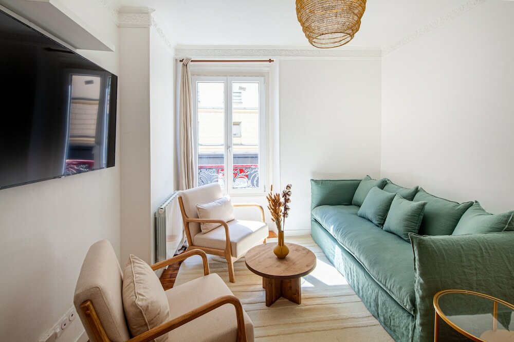 Фото Eiffel Tower Rue Cler