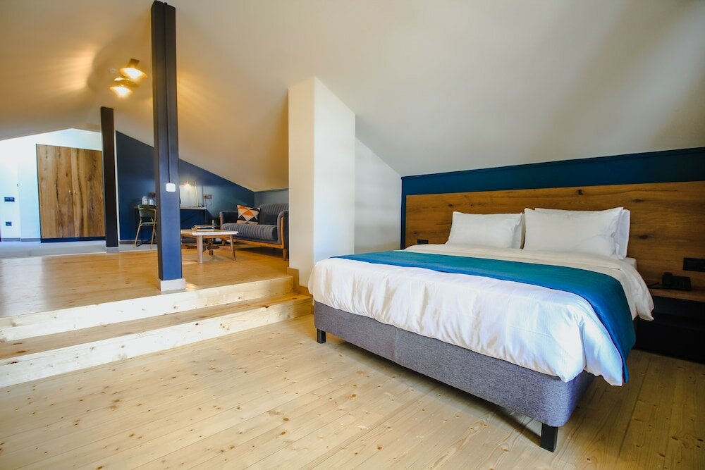 Фото Suatis Resort Hotel