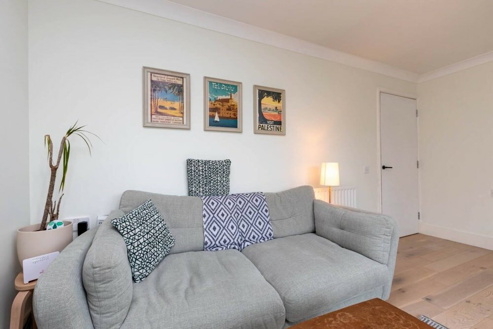 Фото Stylish and Light 1 Bedroom Flat Near Victoria Park
