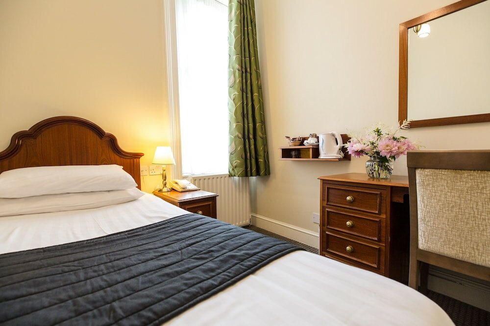 Фото Kensington Gardens Hotel