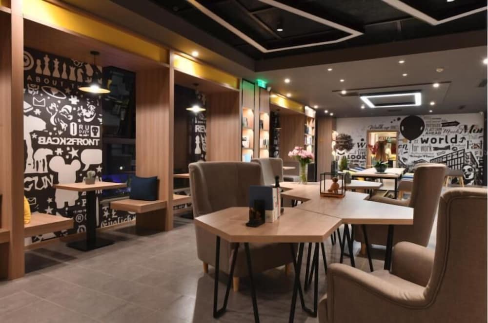 Фото Atour Light Hotel Tianhe Chengdu