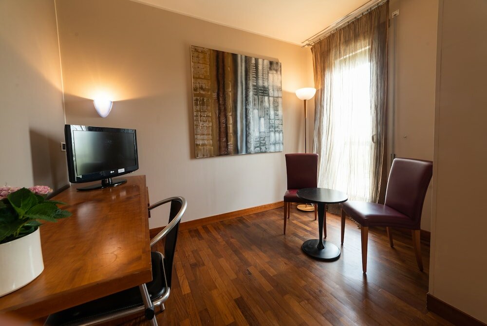 Фото Hotel Querini Budget & Business Hotel