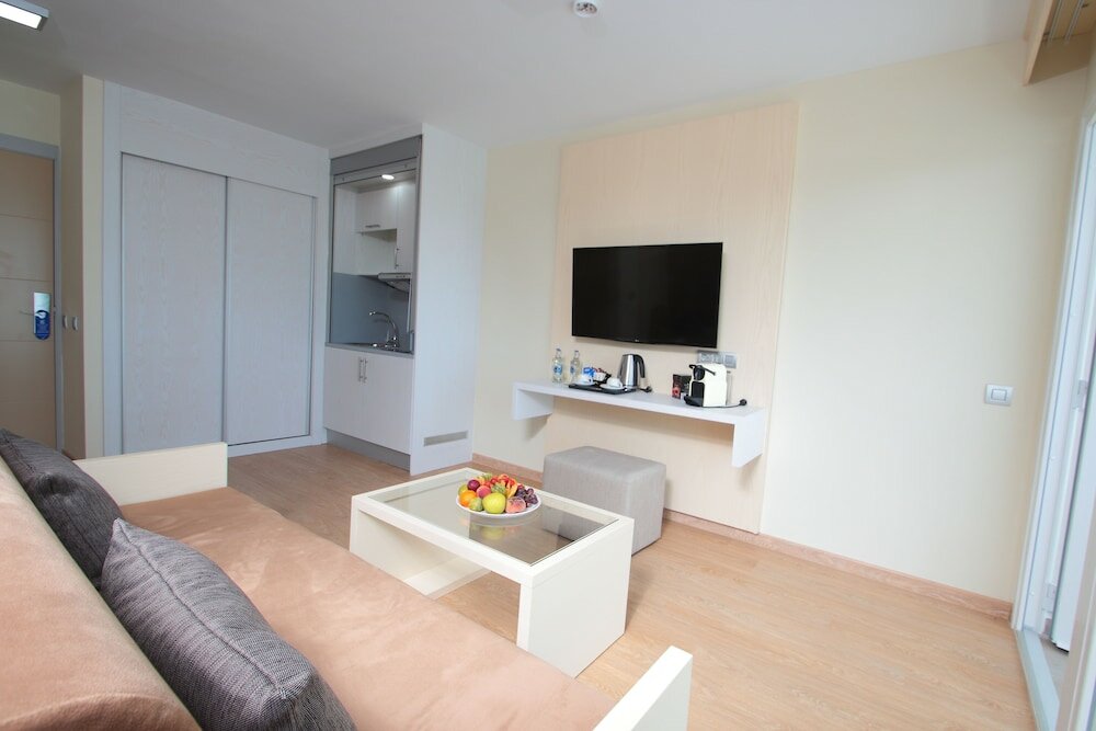 Фото Hl Suites Nardos - Only Adults