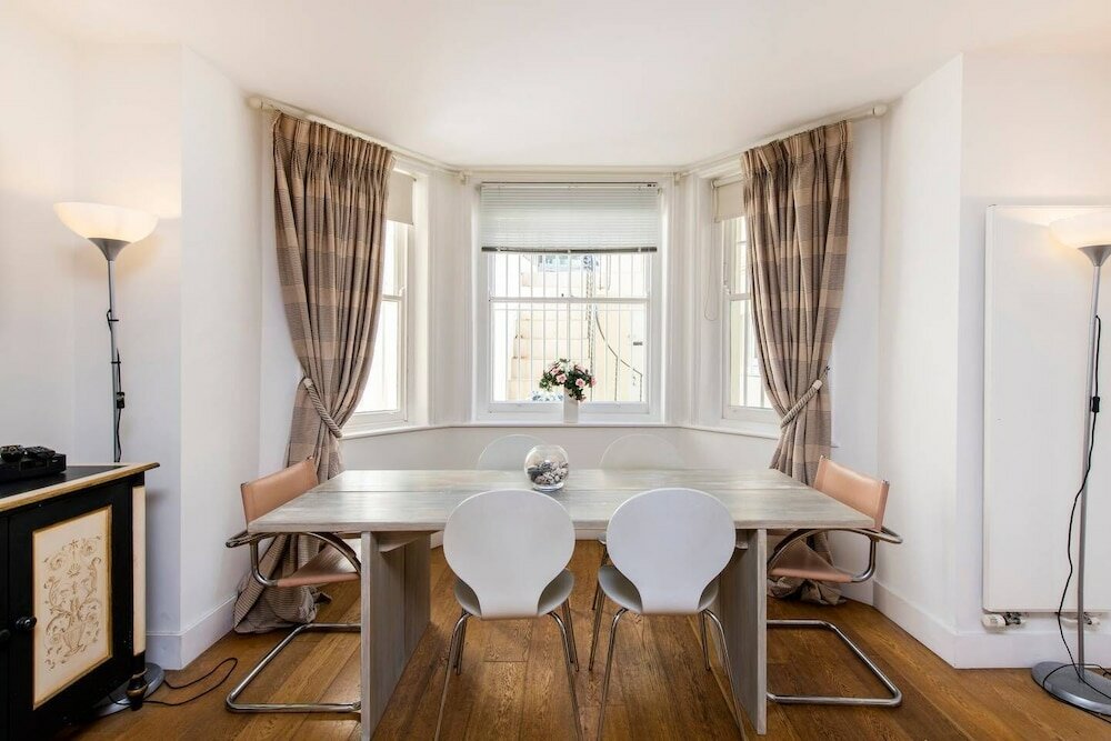 Фото Fantastic 3 Bed Apartment In Earls Court