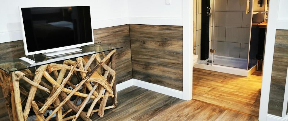 Фото Landgasthaus Kreuz Michelbach