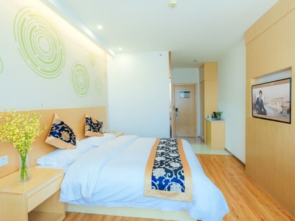 Фото GreenTree Inn Shanghai Fengxian District Nanqiaoxincheng Metro Station Express Hotel