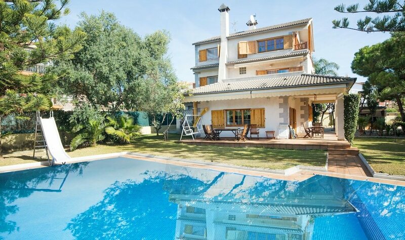 Гостиница Villa Creixell with pool Th 64