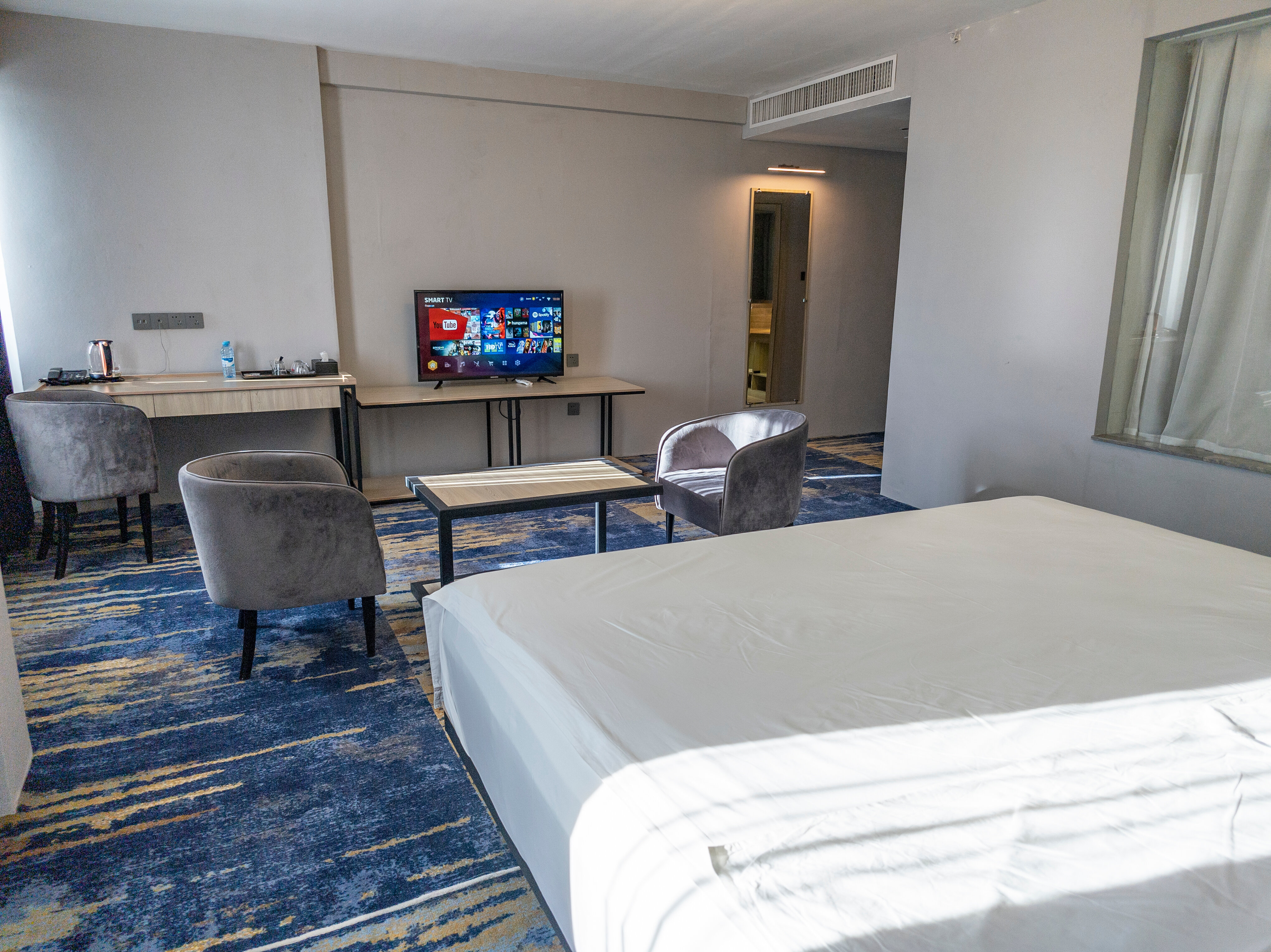 Фото Andijan International Hotel