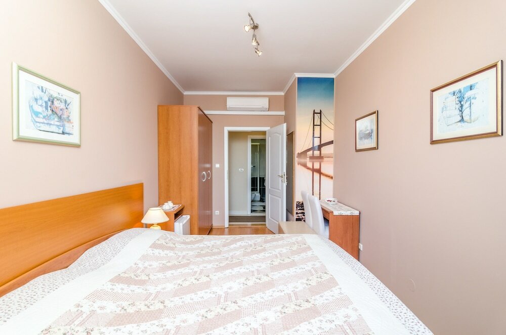 Фото Rooms Lydia - Adults Only