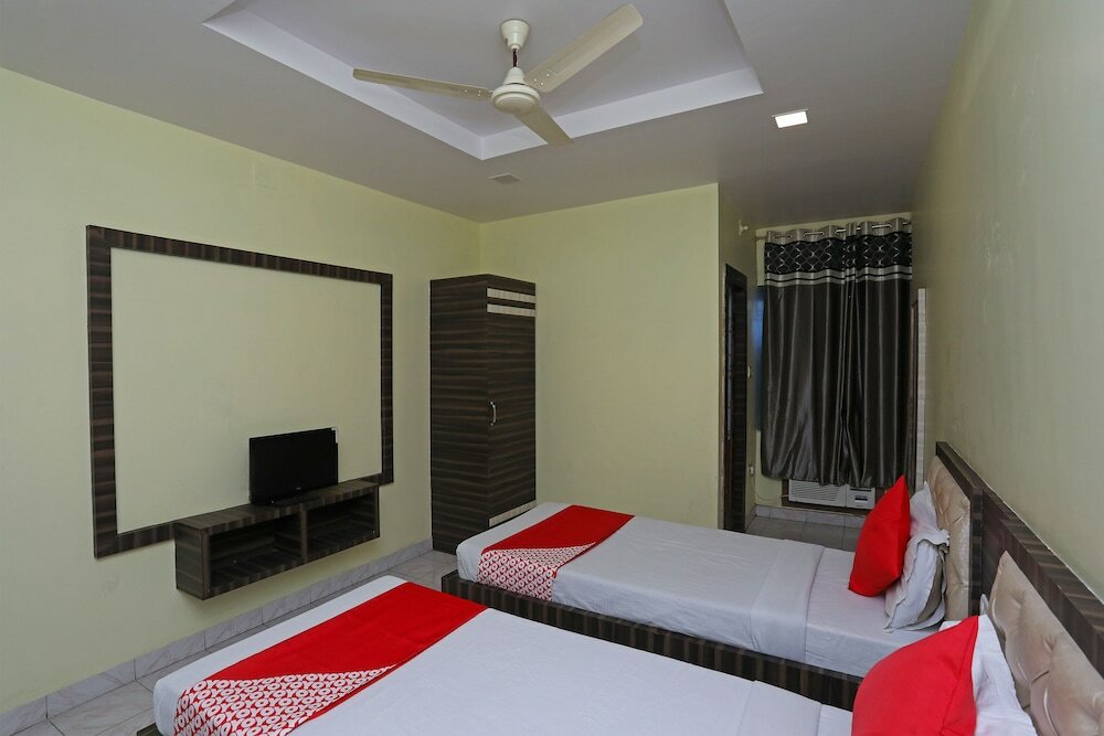 Фото Oyo 29689 Hotel Pramod