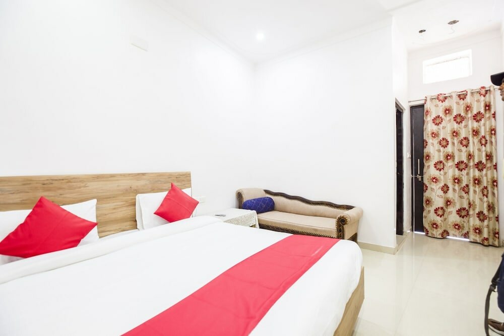 Фото Oyo 37341 Heritage High