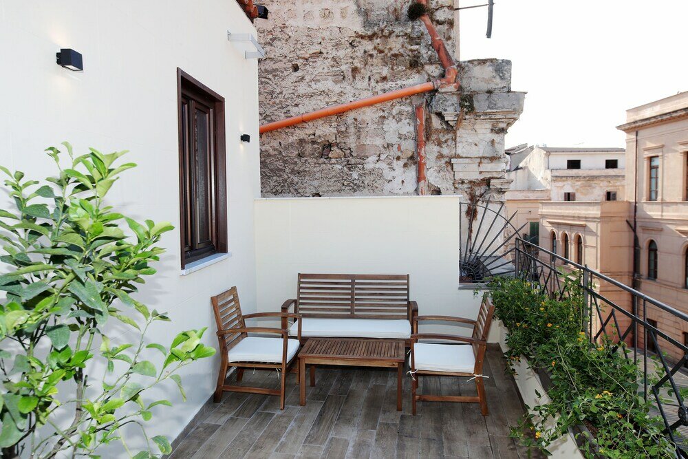 Фото Casa Nostra Luxury Suites