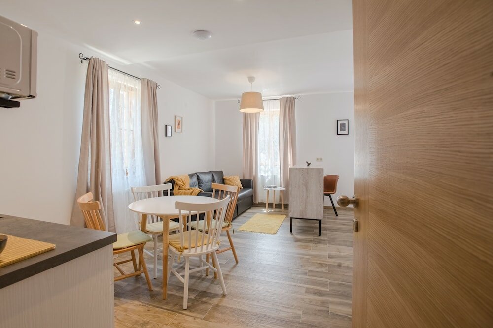 Фото The Starlings Apartments