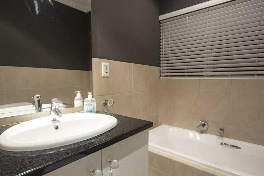 Фото 9 Sunrise Beach