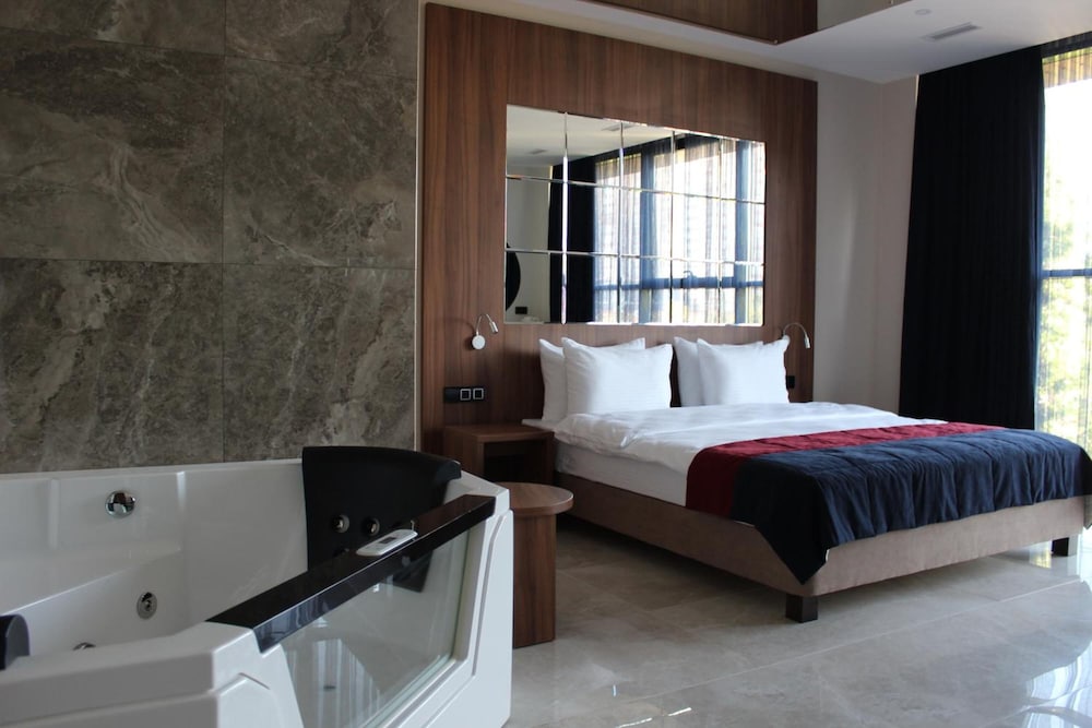 Фото Hollywood De Luxe