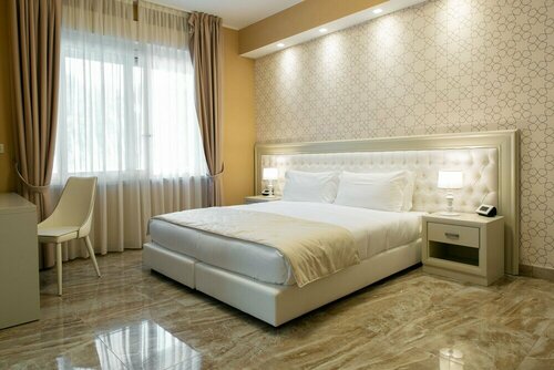 Гостиница Aurum Suites