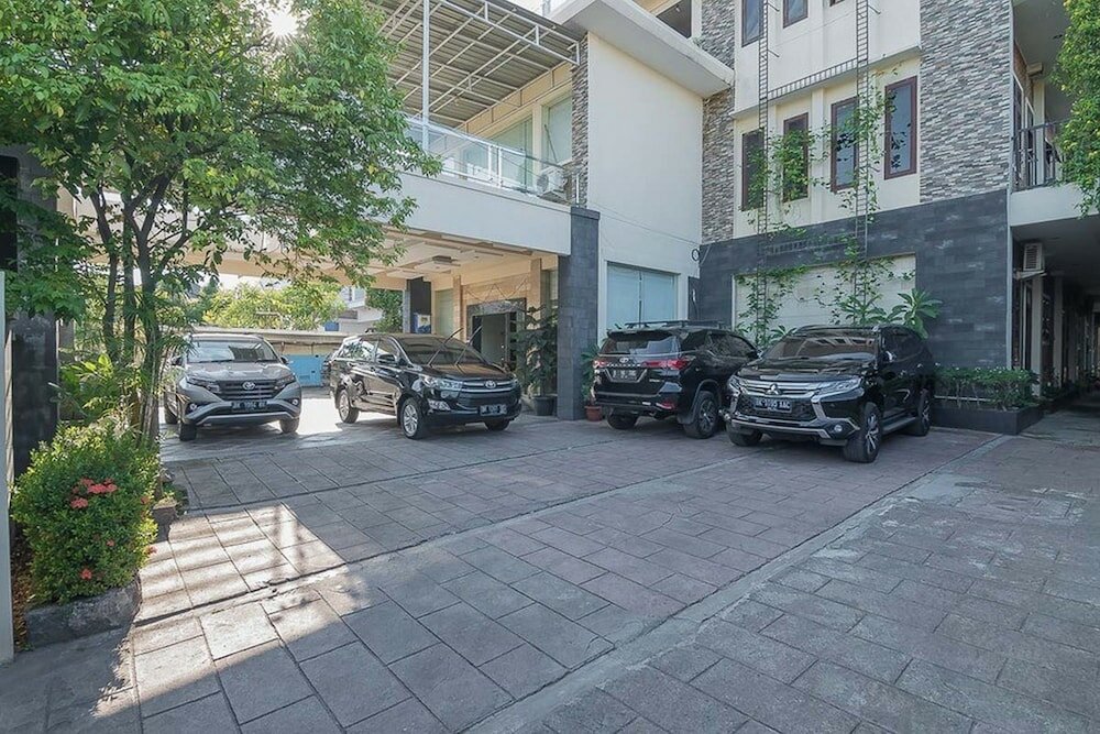 Фото RedDoorz Plus near Cambridge City Square 2