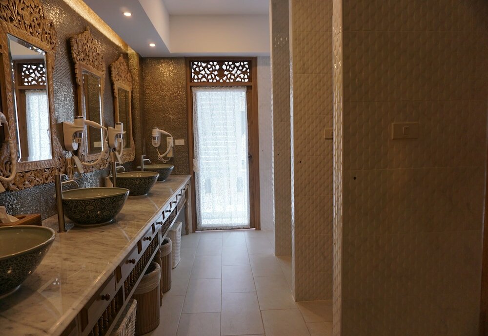 Фото Mariya Lady Hostel At Suvarnabhumi Airport - Female Only