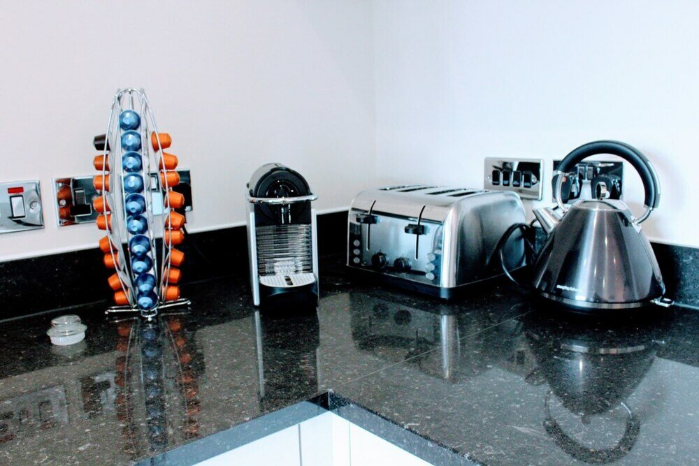 Фото Modern Apartment in Edinburgh