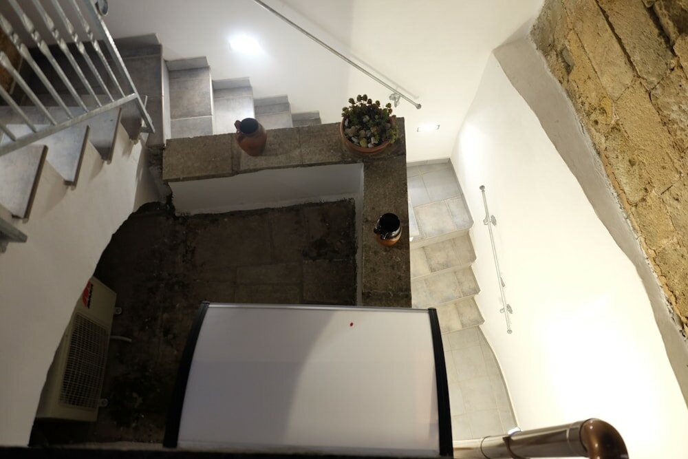 Фото Dimora Luxori Santa Lucia Apartments