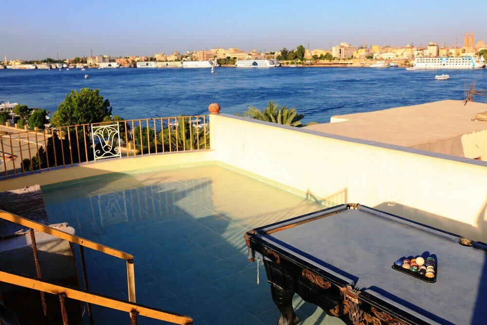 Фото Spring Hotel Luxor