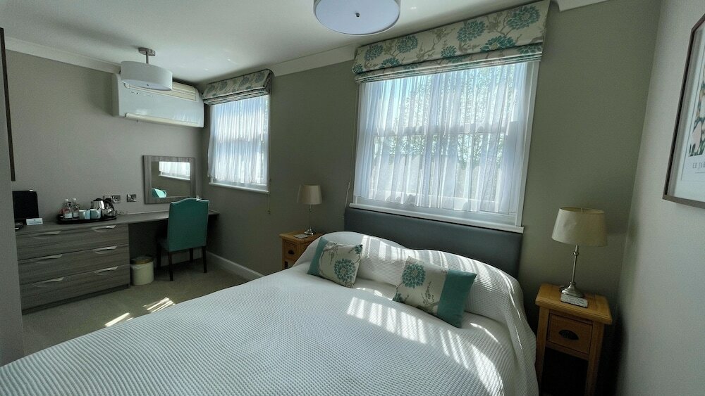 Фото Yorke Lodge Bed & Breakfast