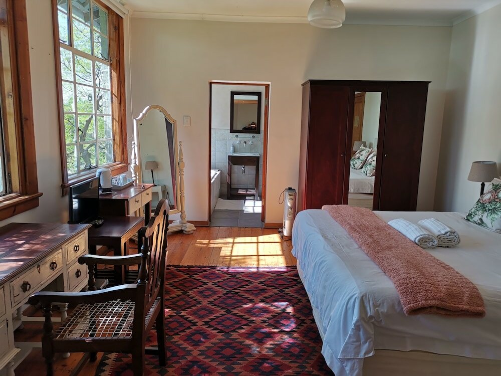 Фото The Hillside House