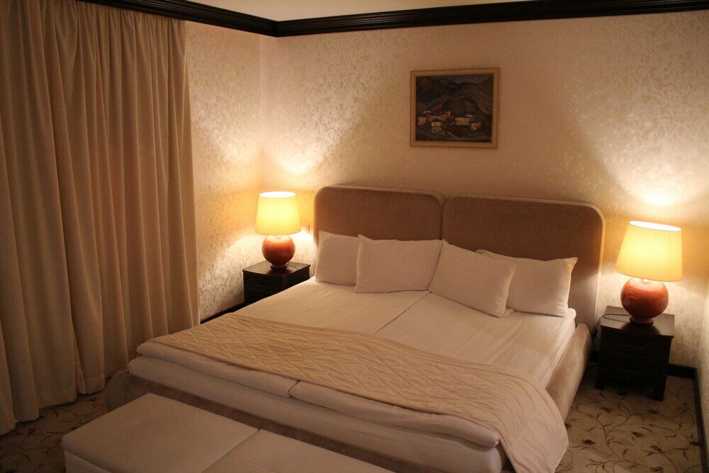 Фото Shiroka Laka Hotel