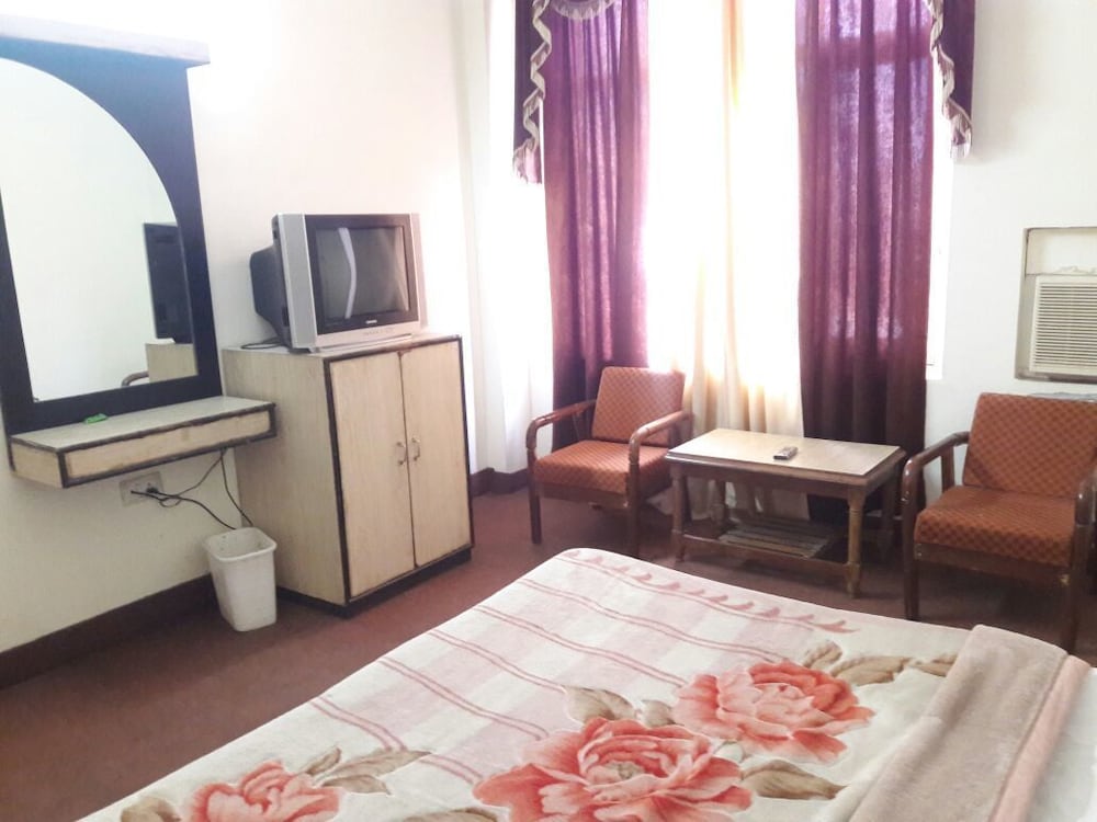 Фото Aj International