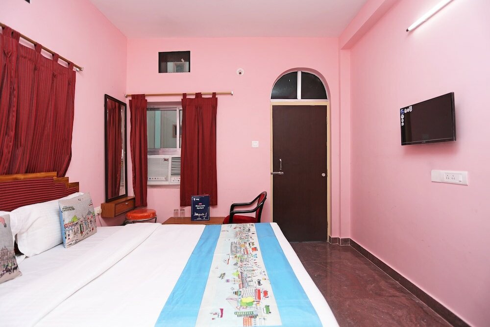 Фото Oyo 9090 Hotel Royal Annex