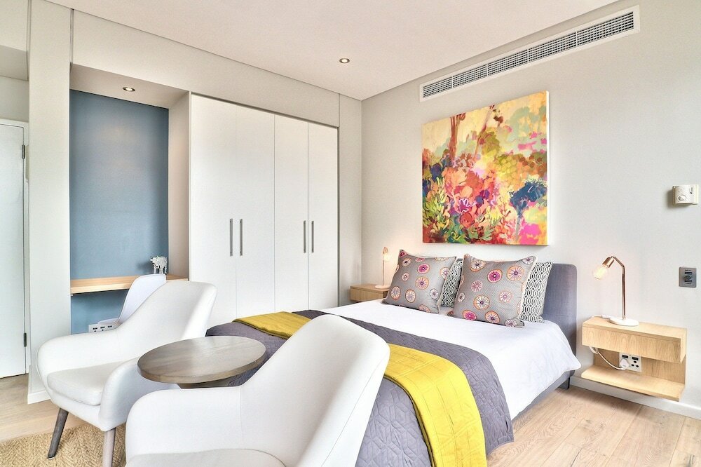 Фото 1008 Cartwrights Corner