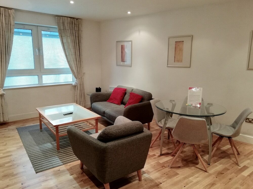 Фото Still Life Tower Hill Executive