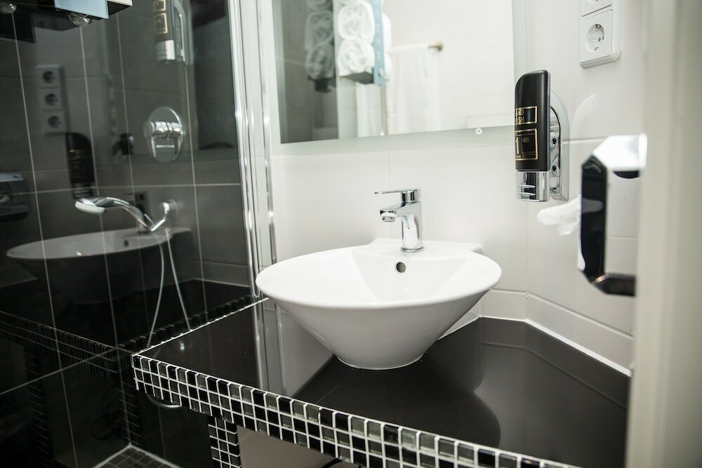 Фото Hotel & Pension Villa Laluna