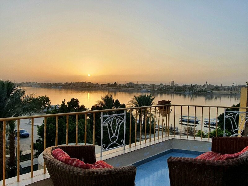 Гостиница Spring Hotel Luxor