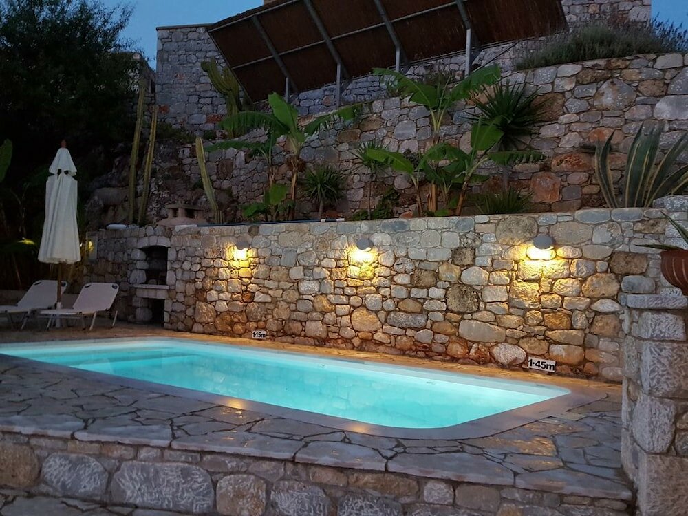 Фото Rathimata villas