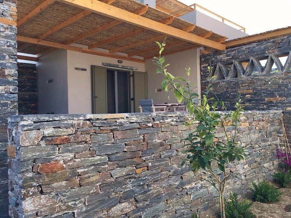 Фото Vourkari Village