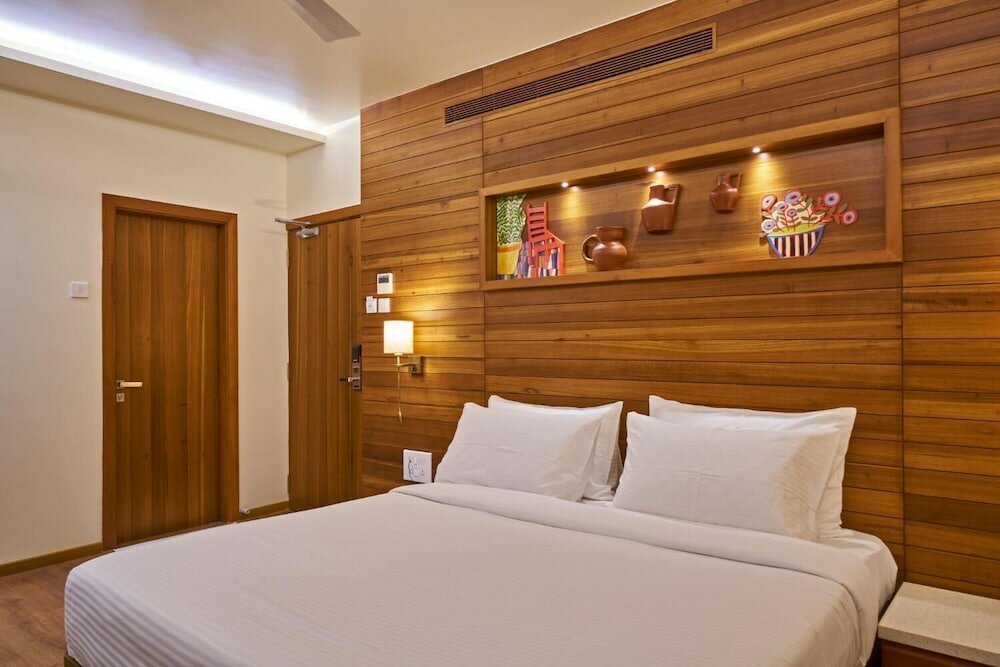 Фото Hotel Atharv