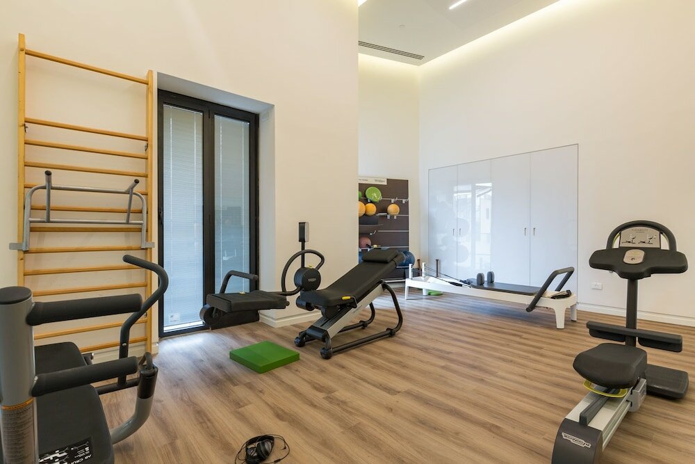 Фото White City Tower