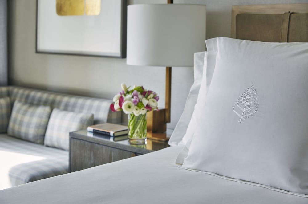 Фото Four Seasons Hotel New York Downtown