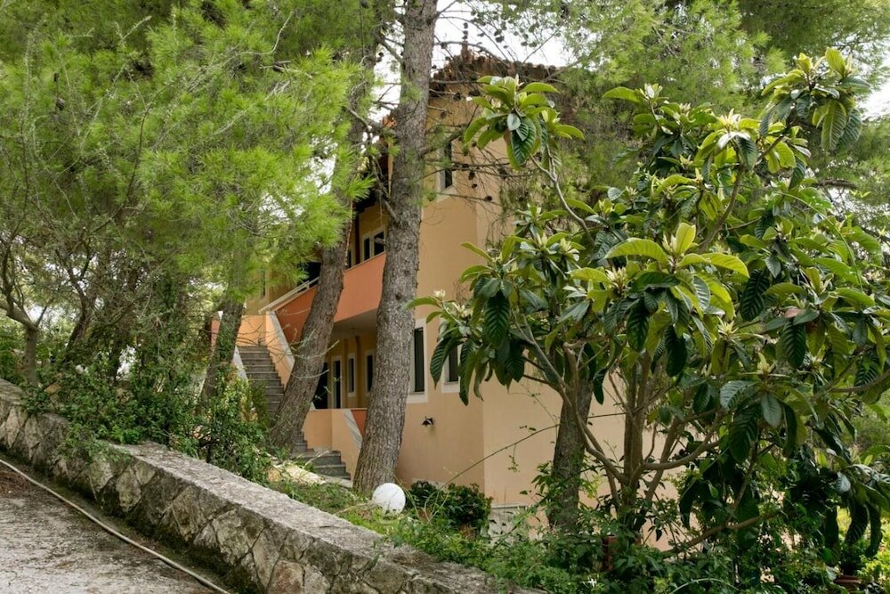 Фото Almyros Studios & Apartments