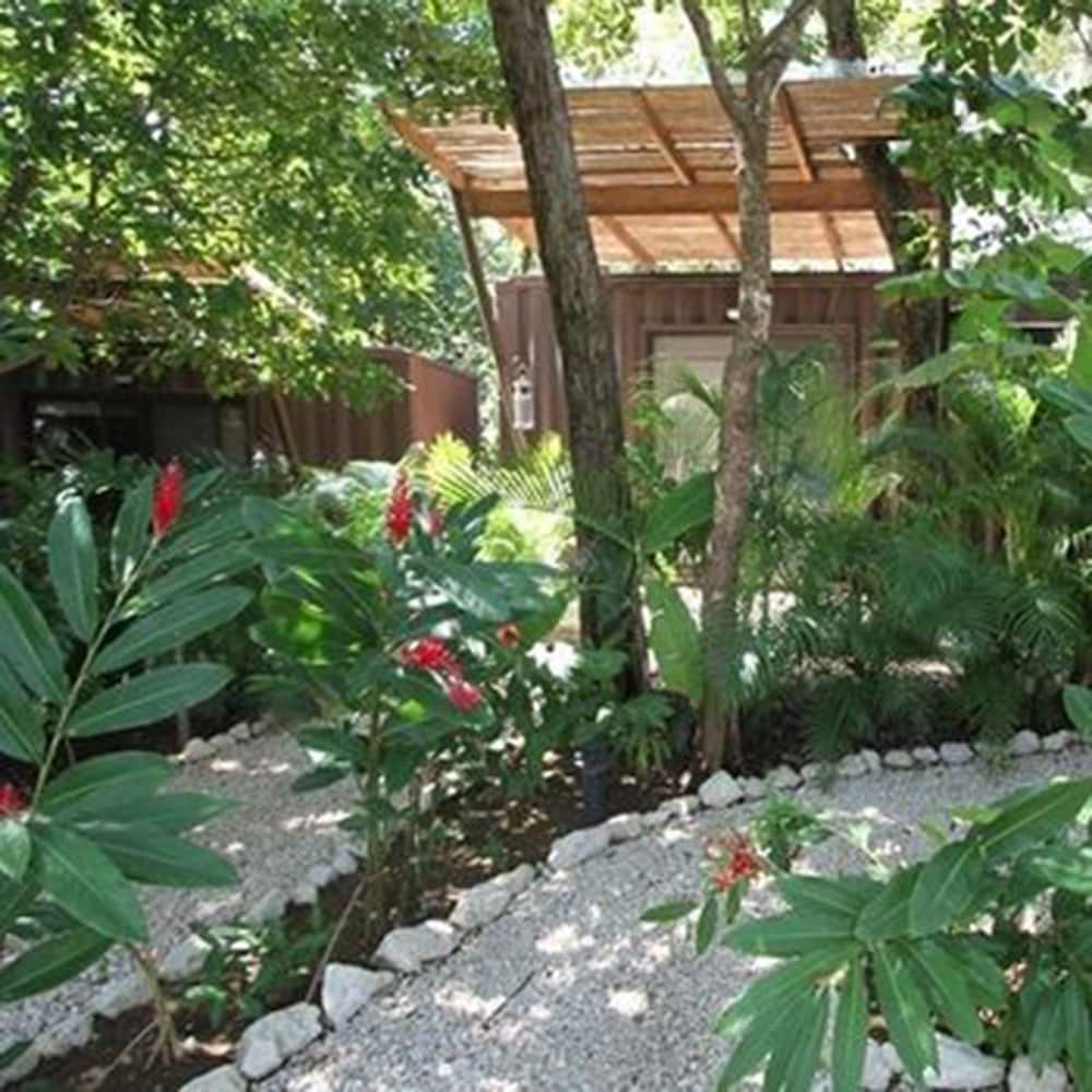 Фото Green Sanctuary Hotel