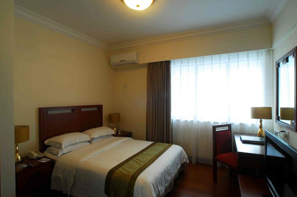 Фото Ming Wah Apartment Shenzhen