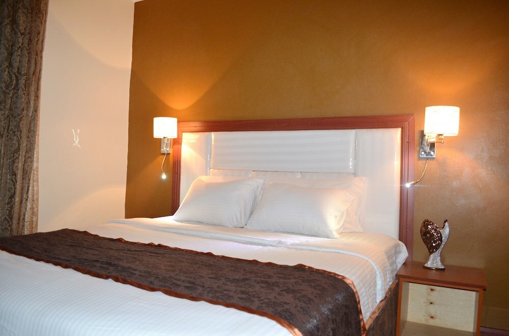 Фото Space Hotel Apartments & SPA