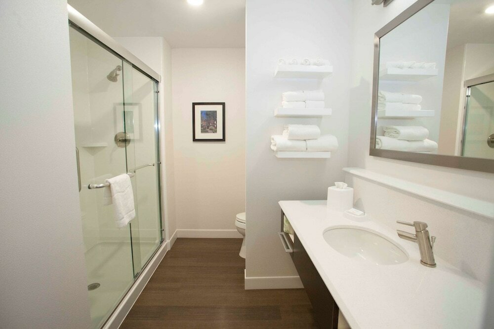 Фото Hampton Inn & Suites Downtown St. Paul