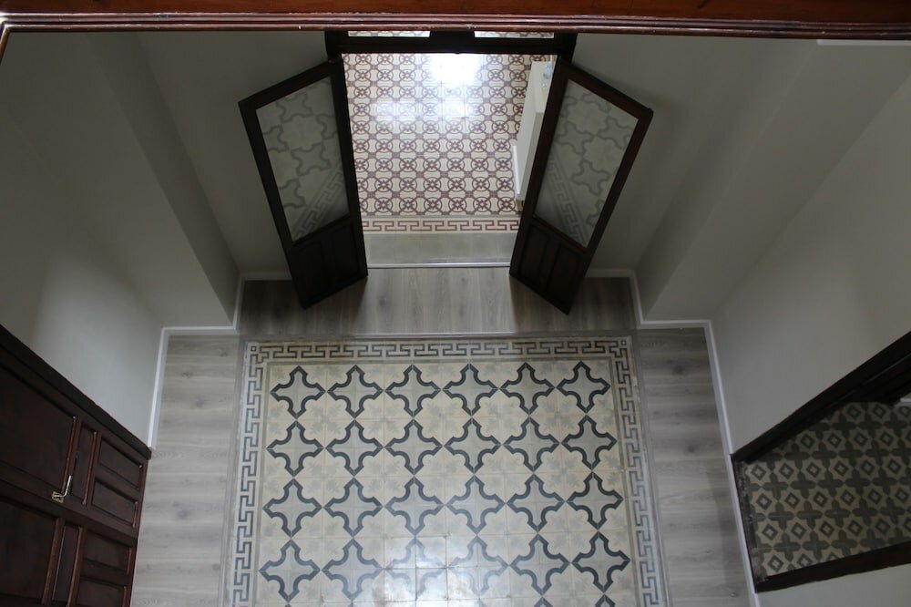 Фото Nwt Paradise Urban Hostel