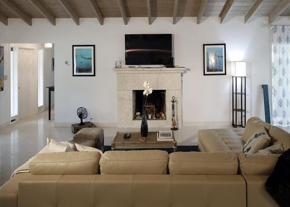 Фото Salty Bungalows Rosie