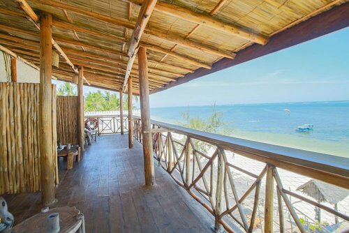Гостиница Ziwa Beach Resort в Момбасе