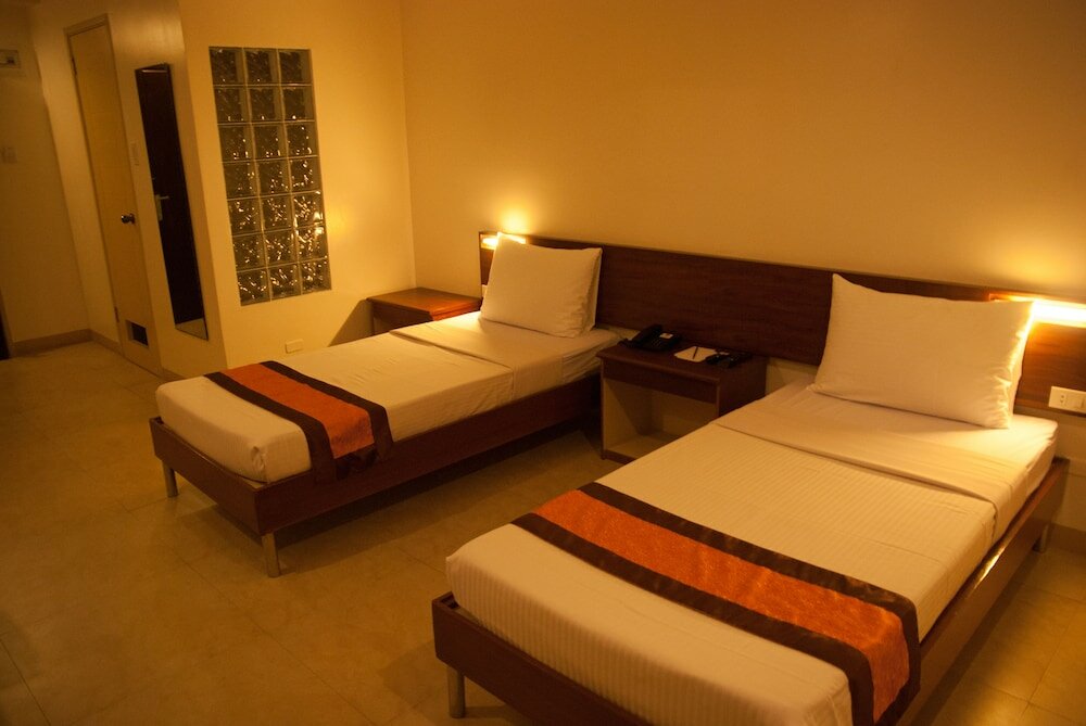 Фото M Suites Hotel